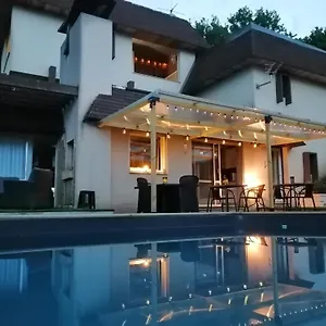 Maison d'hôtes Lapausedegout Table D'hôtes Piscine Et Terrasse, Lachapelle-Auzac